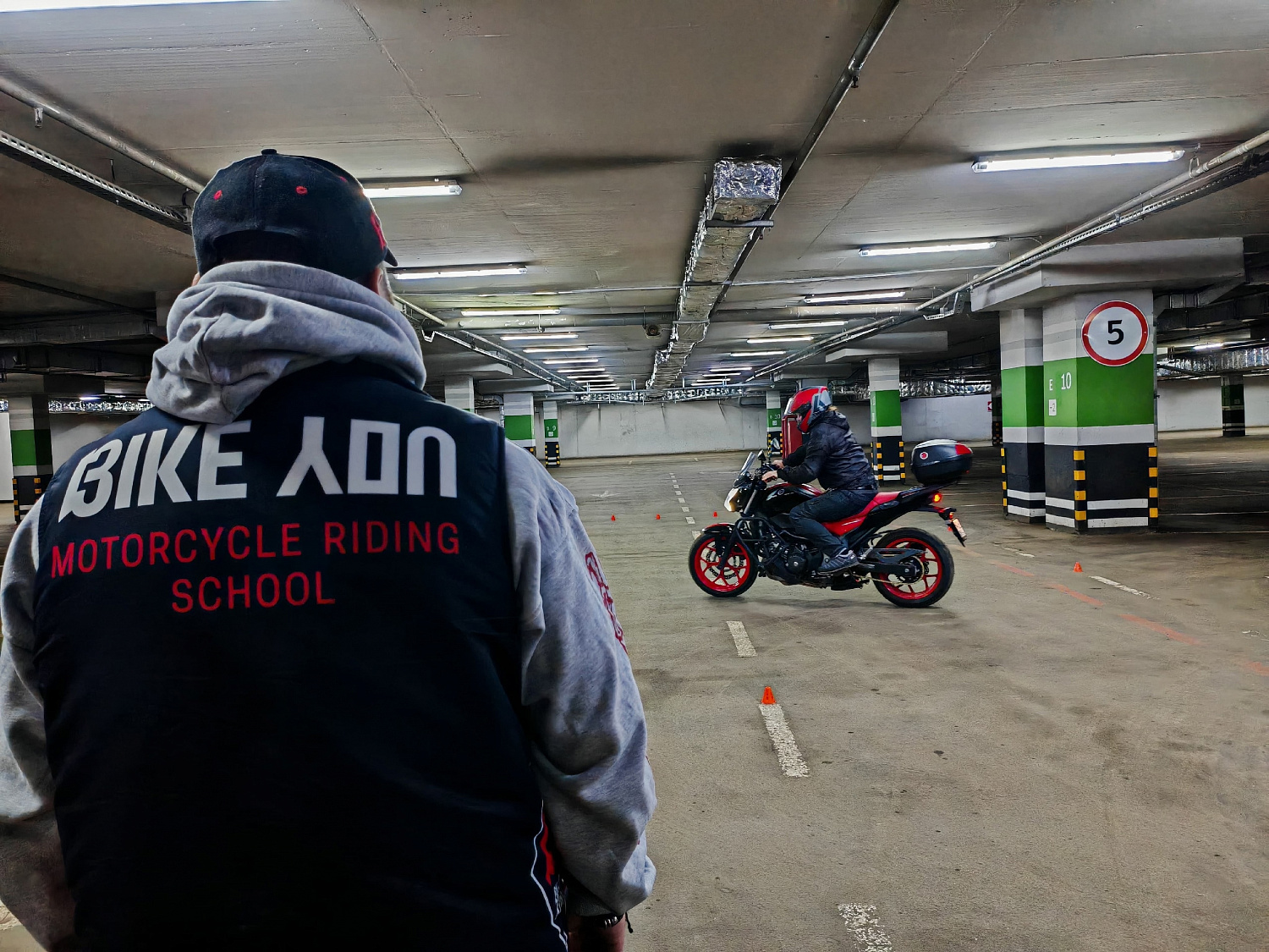 Частный мотоинструктор мотошкола Bikeyou Москва