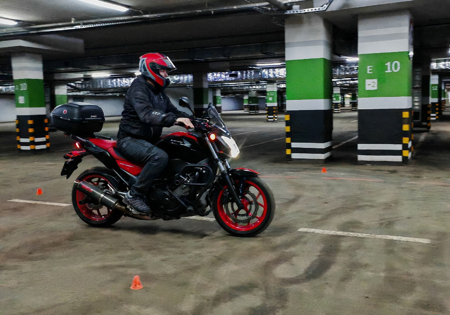 Обучение вождению мотоцикл мотошкола Bikeyou Москва